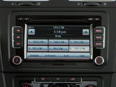 2010 Volkswagen Golf 2-Door (M5)