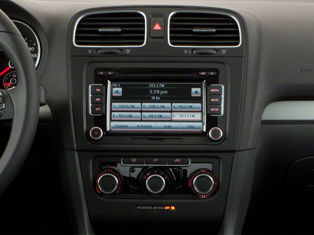 2010 Volkswagen Golf 2-Door (M5)