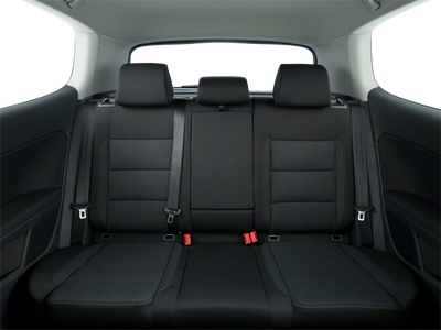 2010 Volkswagen Golf 2-Door (M5)