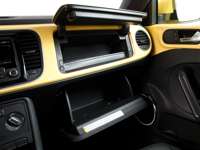 2012 Volkswagen Beetle 2.0T Turbo w/Sound/Nav PZEV