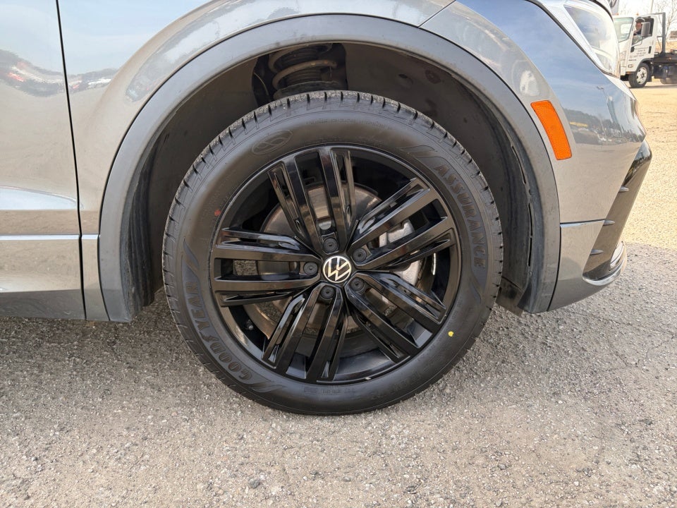 2022 Volkswagen Tiguan 2.0T SE R-Line Black