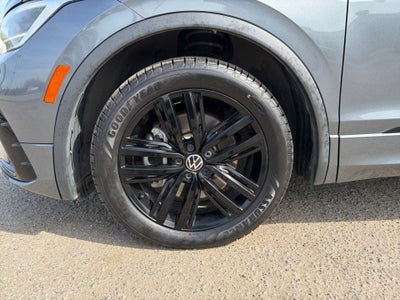 2022 Volkswagen Tiguan 2.0T SE R-Line Black