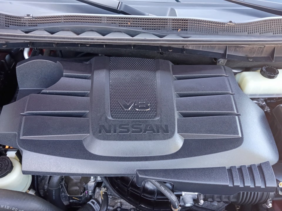 2021 Nissan TITAN SV