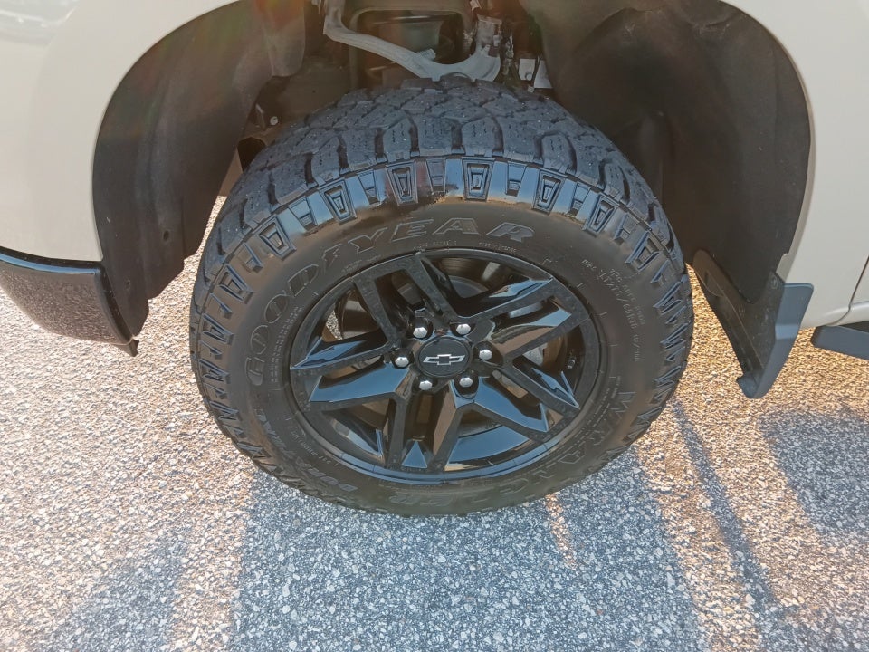 2023 Chevrolet Silverado 1500 Custom Trail Boss