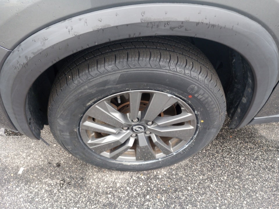 2022 Nissan Pathfinder S 2WD