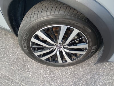 2023 Nissan Pathfinder Platinum 4WD