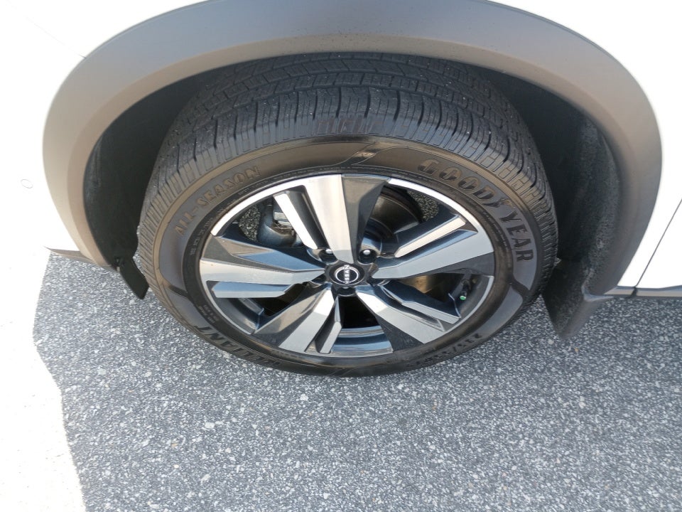 2023 Nissan Rogue Platinum FWD