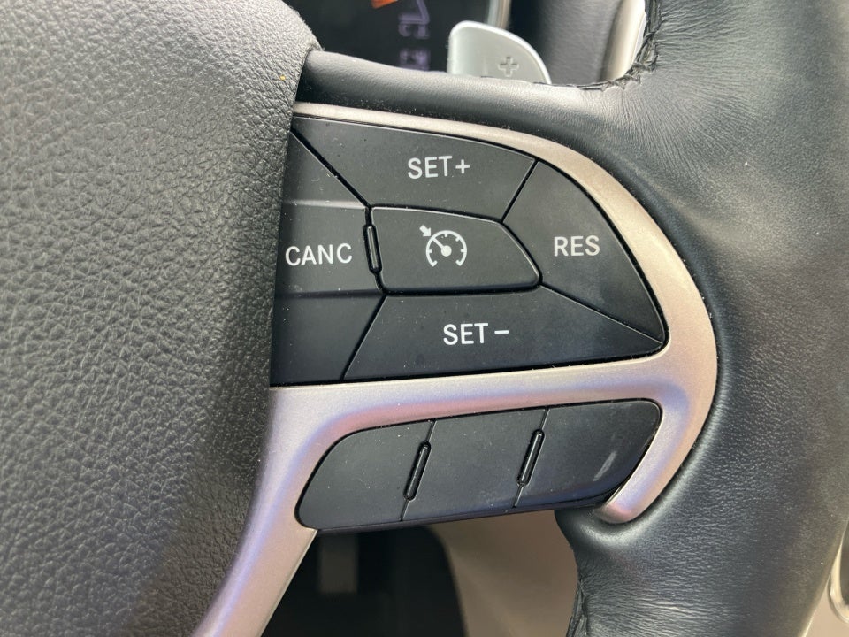 2017 Jeep Grand Cherokee Limited 4x2