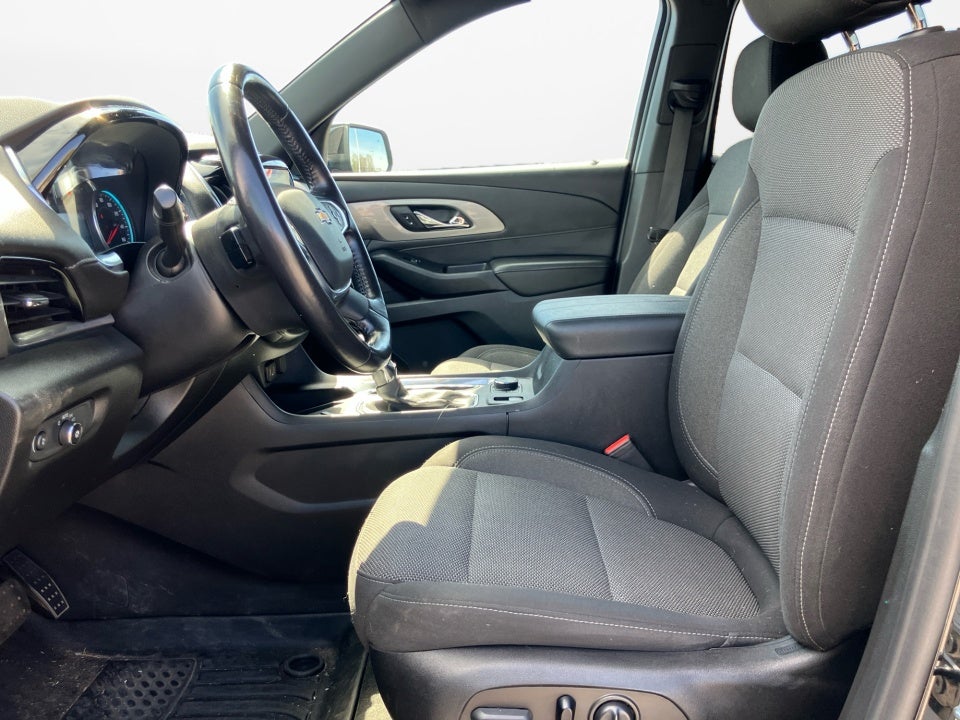 2022 Chevrolet Traverse AWD LT Cloth