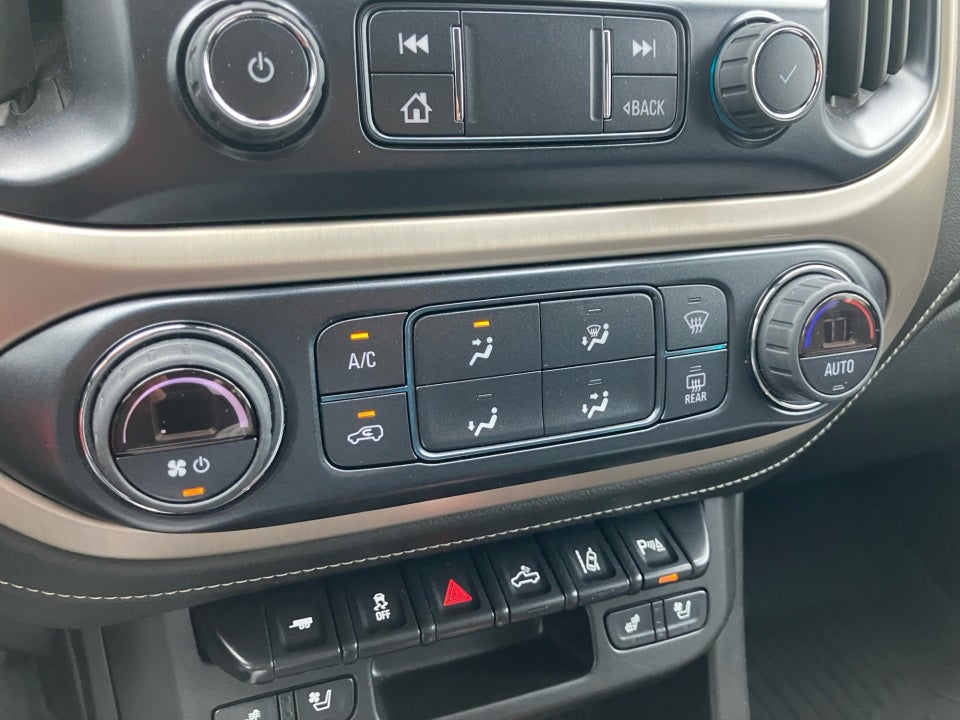 2022 GMC Canyon 4WD Crew Cab Short Box Denali