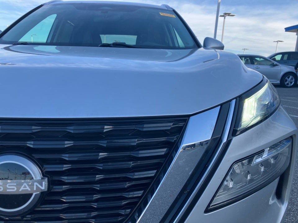 2022 Nissan Rogue SV FWD