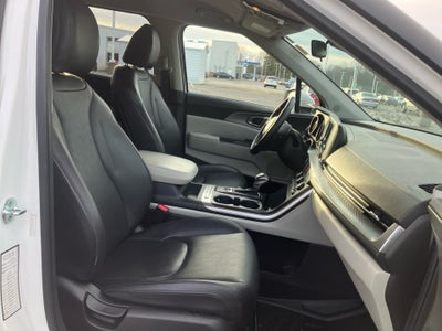 2022 Kia Carnival MPV LX Seat Package
