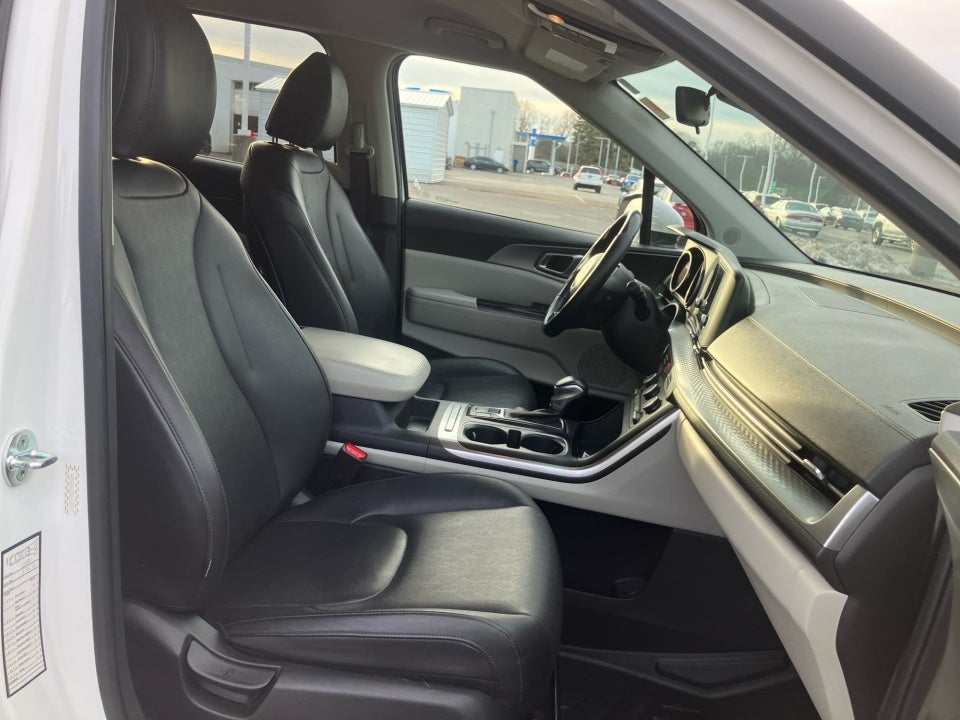 2022 Kia Carnival MPV LX Seat Package