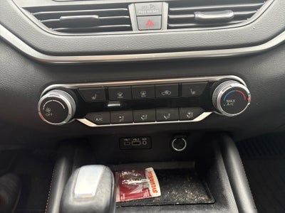 2022 Nissan Altima SR FWD