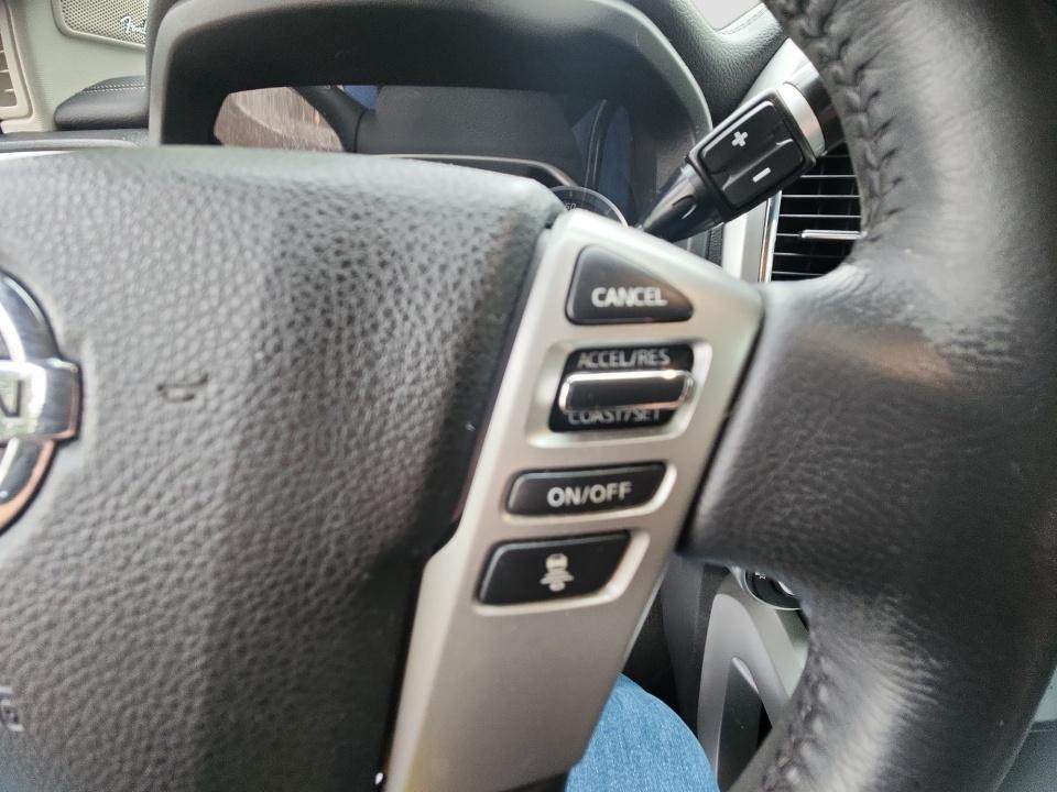 2020 Nissan TITAN SL