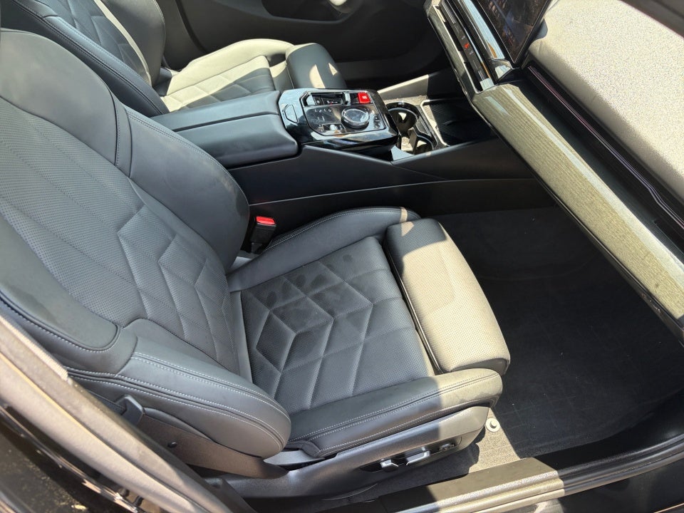 2025 BMW 530i 530i xDrive