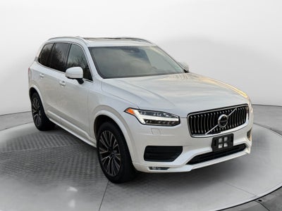 2022 Volvo XC90 T6 Momentum 7 Passenger