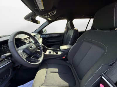 2025 Jeep Grand Cherokee Laredo 4x2