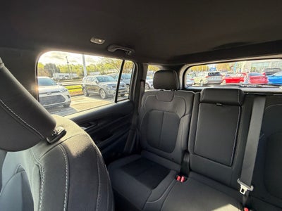 2025 Jeep Grand Cherokee Laredo 4x2