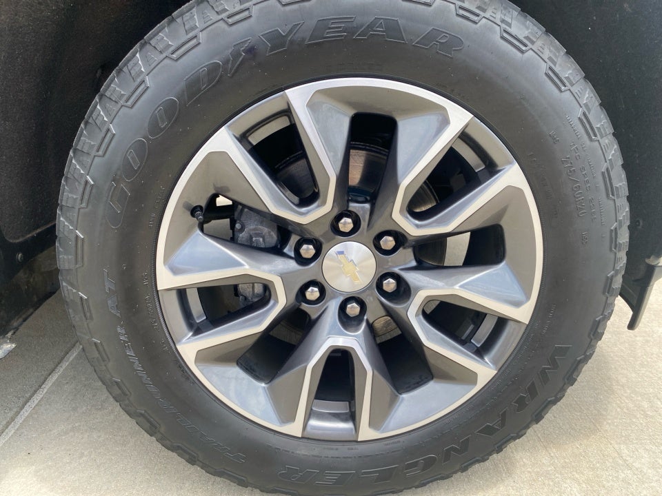 2022 Chevrolet Silverado 1500 4WD Crew Cab Short Bed LT with 2FL
