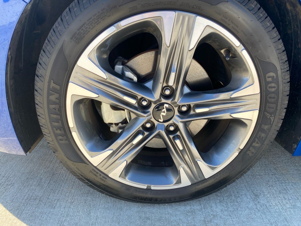 2022 Kia K5 EX