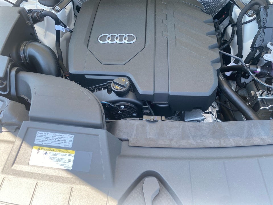 2025 Audi Q5 Premium 40 TFSI quattro S tronic