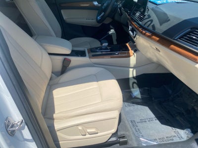 2025 Audi Q5 Premium 40 TFSI quattro S tronic
