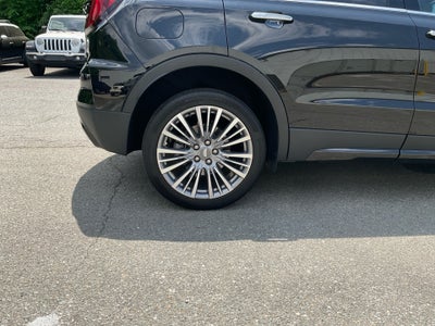 2024 Cadillac XT4 FWD Premium Luxury