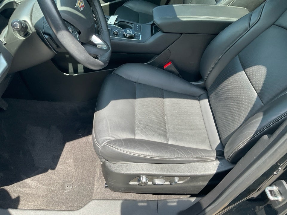 2024 Cadillac XT4 FWD Premium Luxury