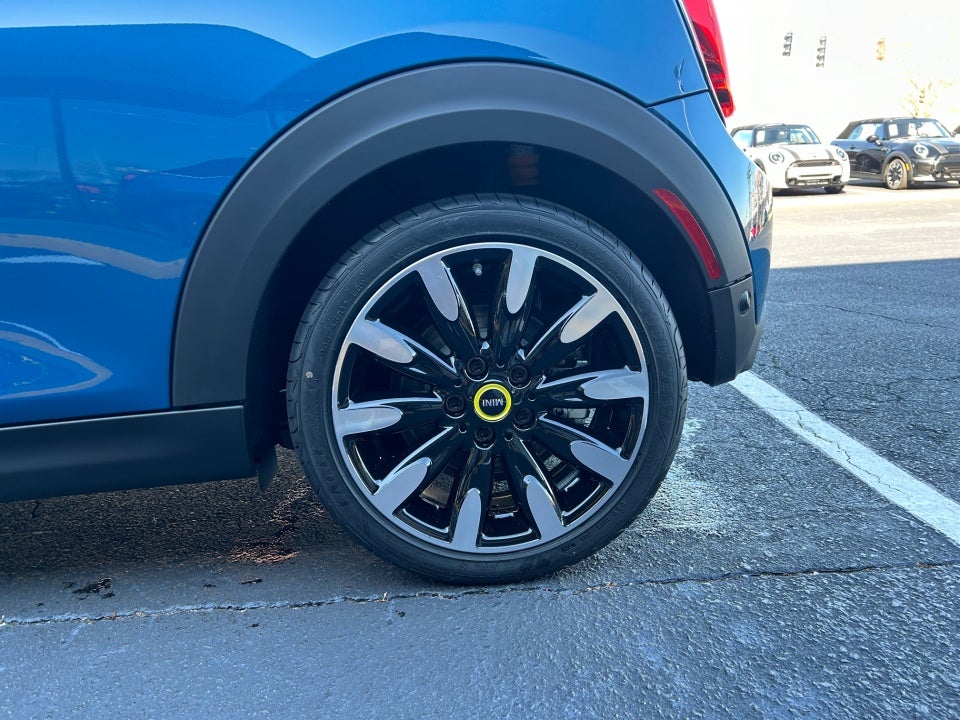 2024 MINI SE Hardtop Cooper