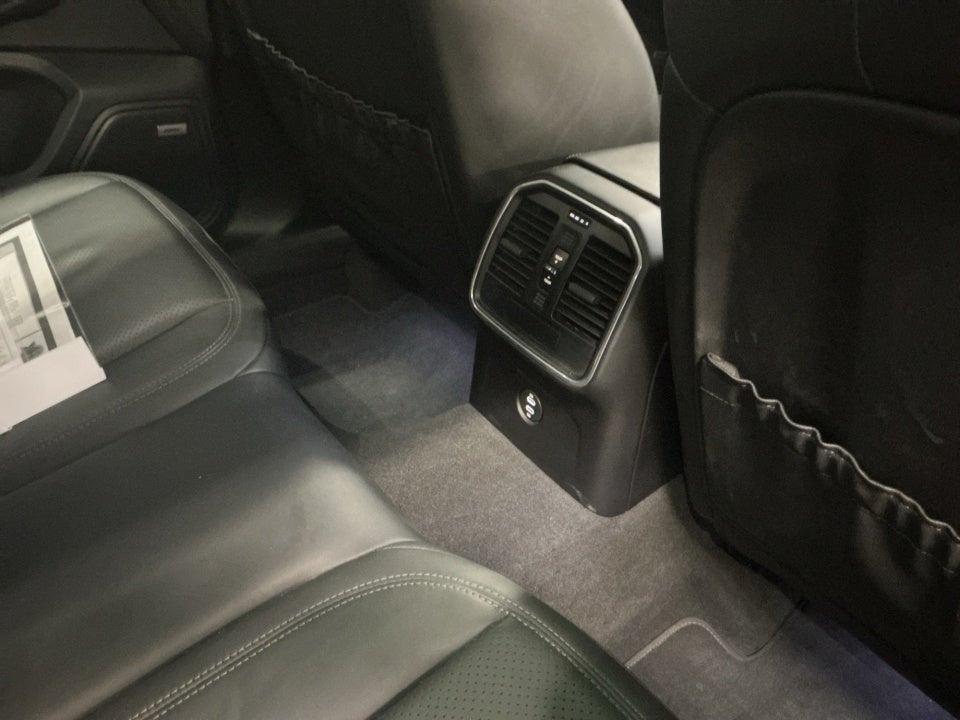 2020 Porsche Macan Turbo