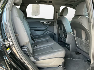 2025 Audi Q7 Premium 45 TFSI quattro Tiptronic