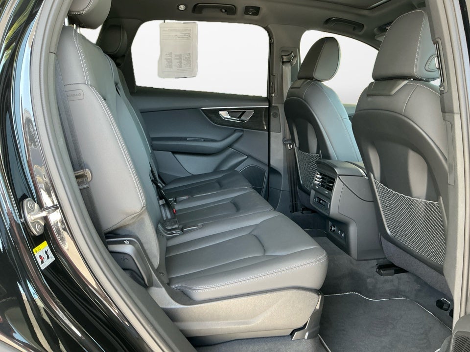2025 Audi Q7 Premium 45 TFSI quattro Tiptronic