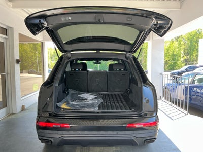 2025 Audi Q7 Premium 45 TFSI quattro Tiptronic