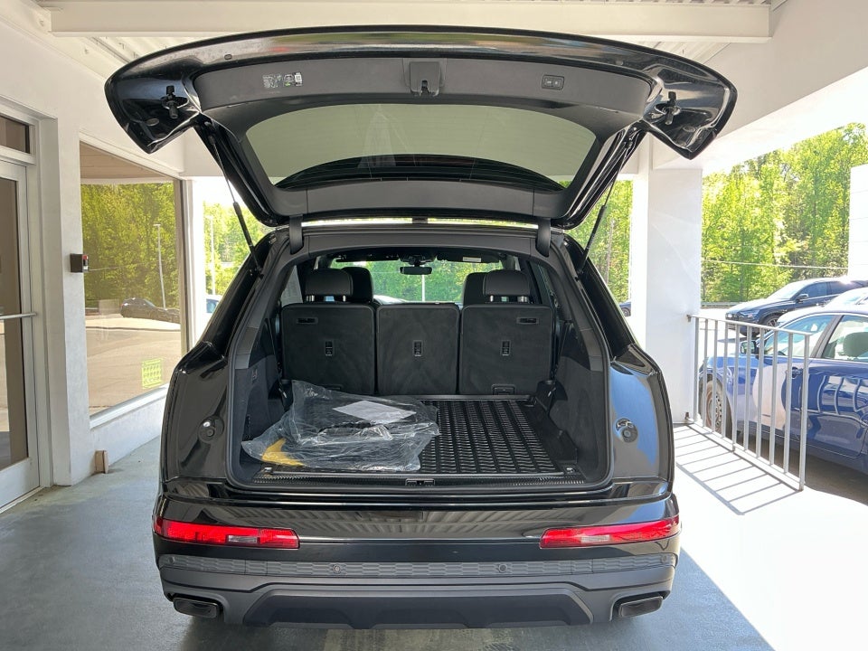 2025 Audi Q7 Premium 45 TFSI quattro Tiptronic