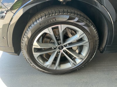2025 Audi Q7 Premium 45 TFSI quattro Tiptronic