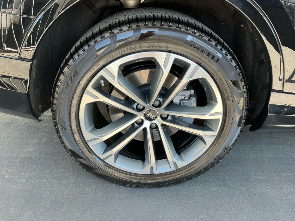 2025 Audi Q7 Premium 45 TFSI quattro Tiptronic