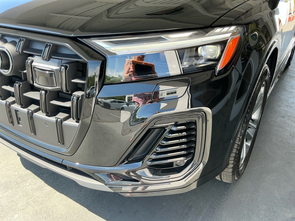 2025 Audi Q7 Premium 45 TFSI quattro Tiptronic