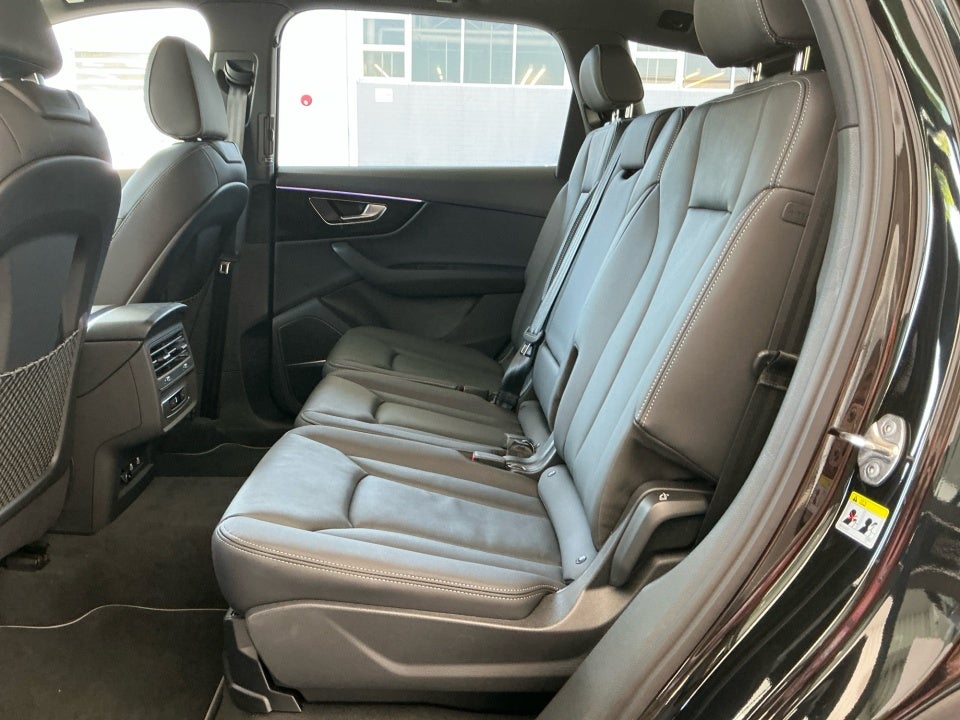 2025 Audi Q7 Premium 45 TFSI quattro Tiptronic
