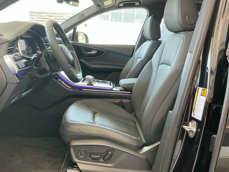 2025 Audi Q7 Premium 45 TFSI quattro Tiptronic