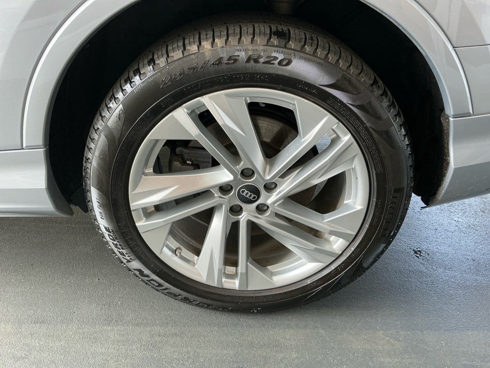 2022 Audi Q7 Premium 45 TFSI quattro Tiptronic