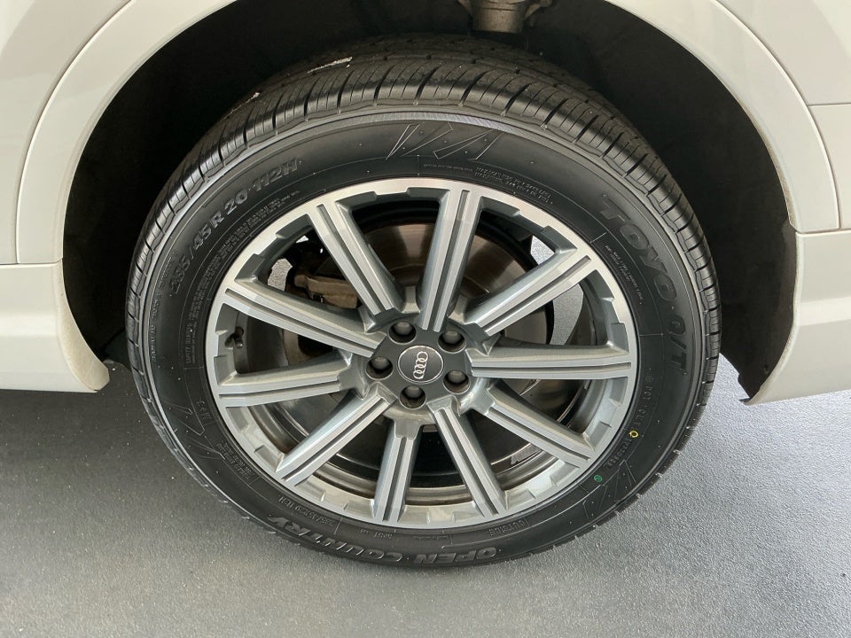 2019 Audi Q7 45 Premium