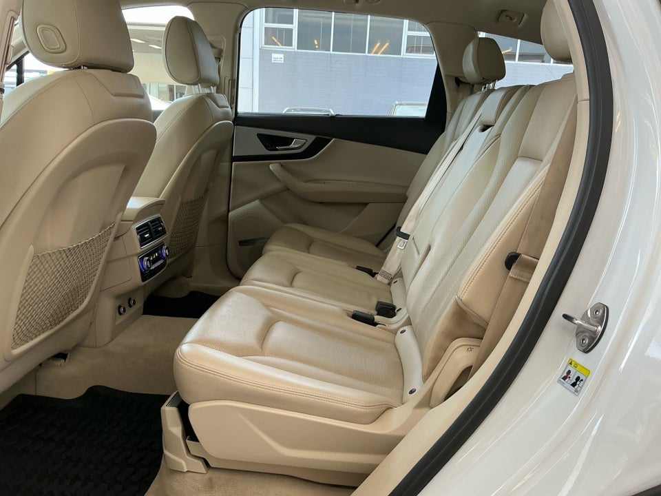 2019 Audi Q7 45 Premium