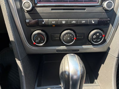 2015 Volkswagen Passat 1.8T Limited Edition