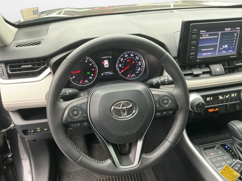 2020 Toyota RAV4 XLE