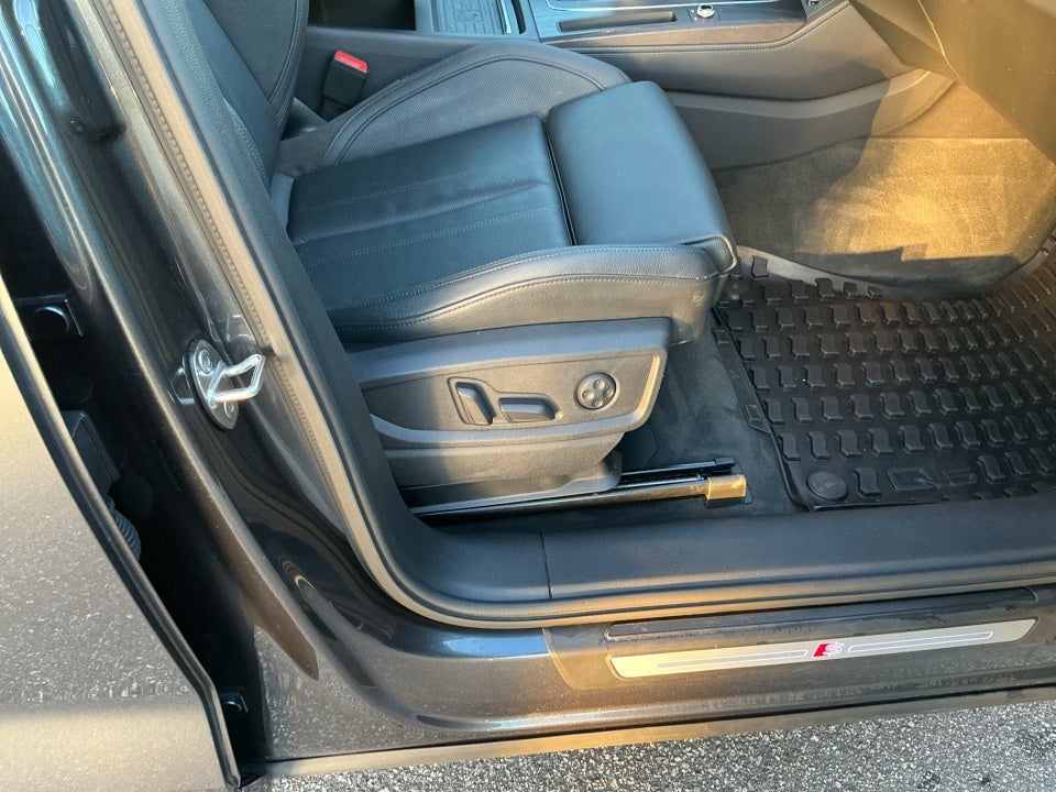 2020 Audi Q5 Prestige 55 TFSI e quattro S tronic