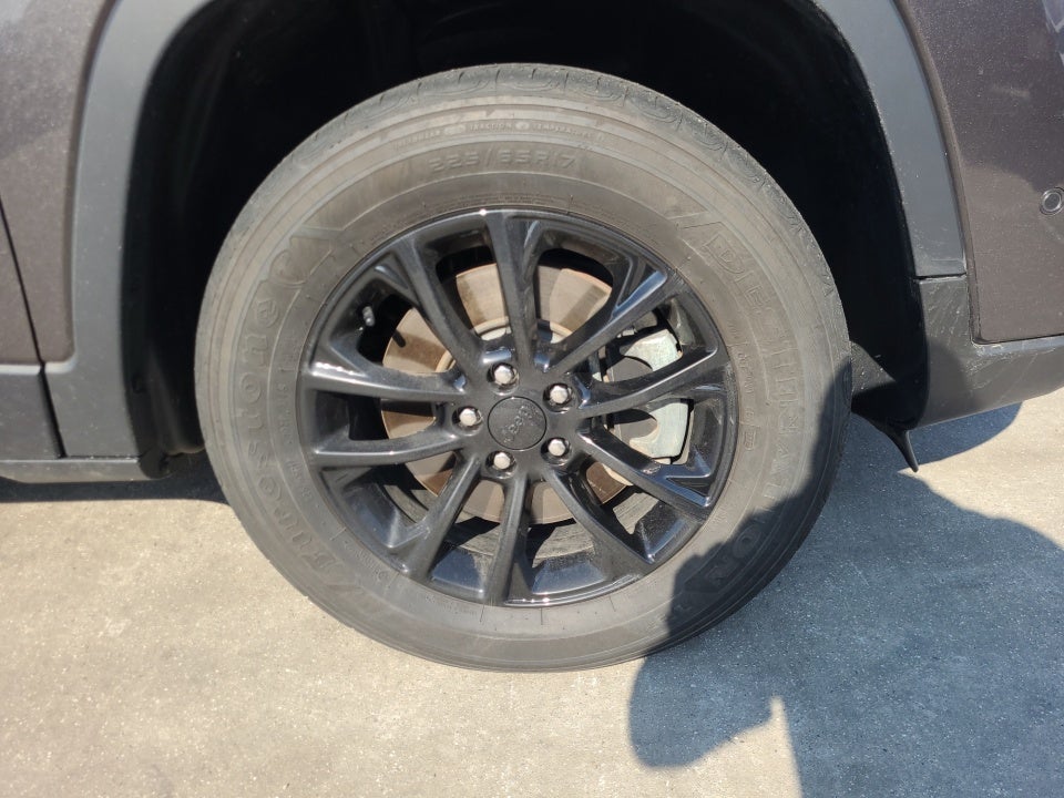 2023 Jeep Cherokee Altitude Lux 4x4