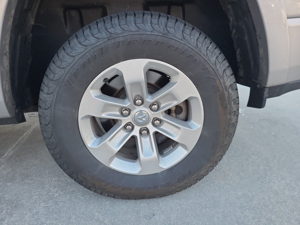 2022 RAM 1500 Laramie Crew Cab 4x4 5'7" Box