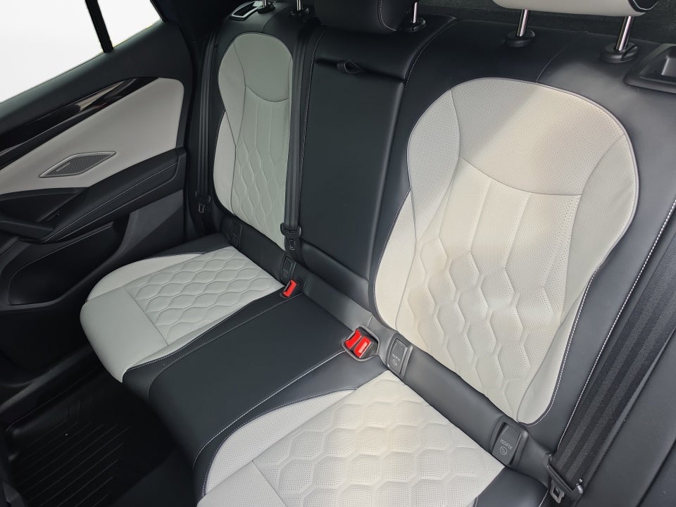 2025 Volkswagen Tiguan 2.0T SEL R-Line
