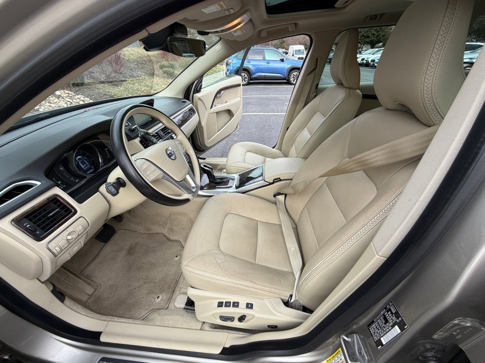 2016 Volvo XC70 T5 Drive-E Premier